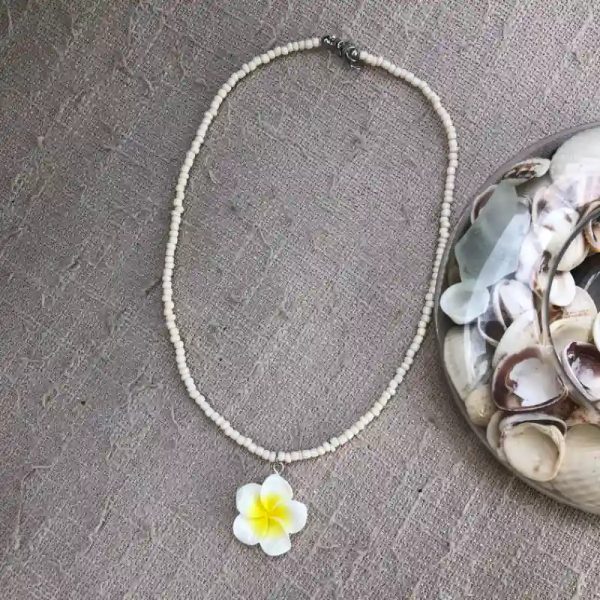 Collar plumeria