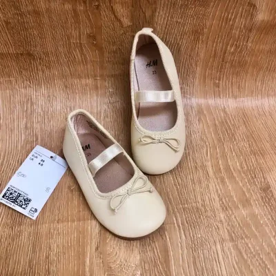 Ballerinas H&M color crema con lazo