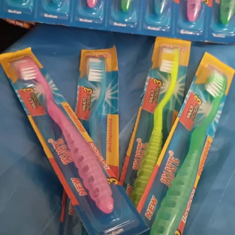 Cepillo de dientes (medium)