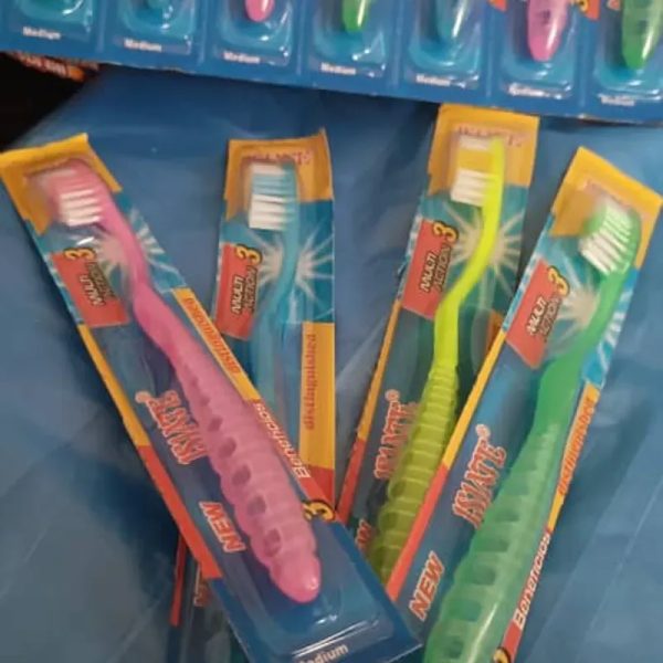 Cepillo de dientes (medium)
