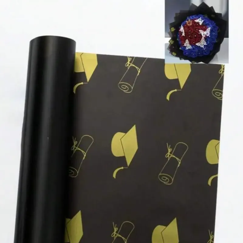 Papel negro con temática de graduación