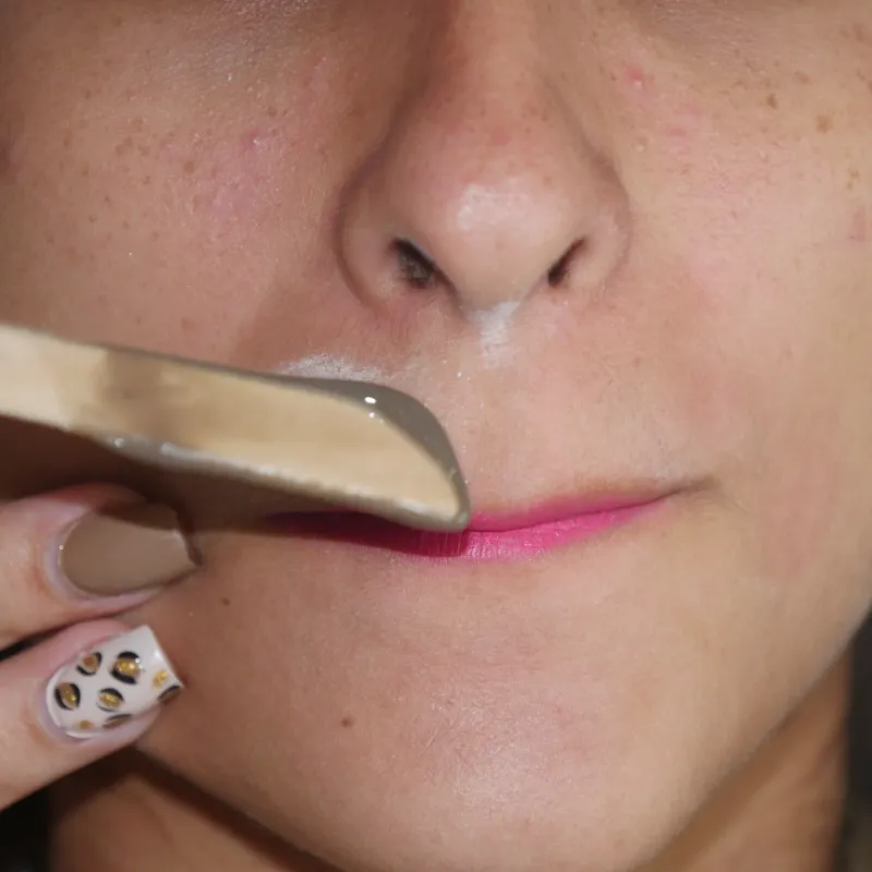 Depilación de Bozo, Barbilla o Mentón , patillas, nariz y orejas