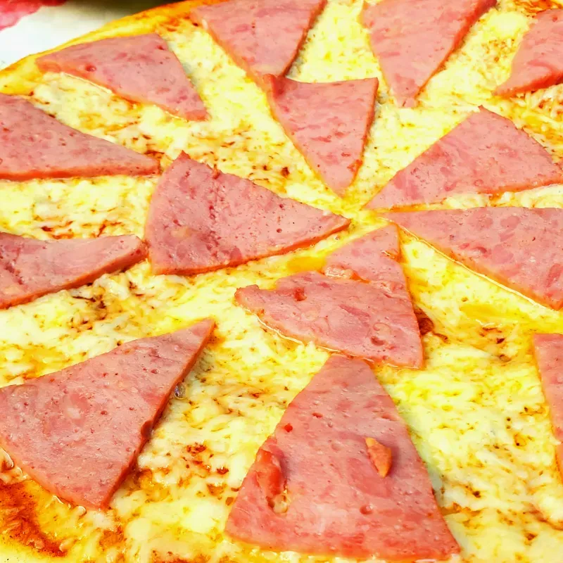 Pizza c/ Jamón Visking y Queso Gouda