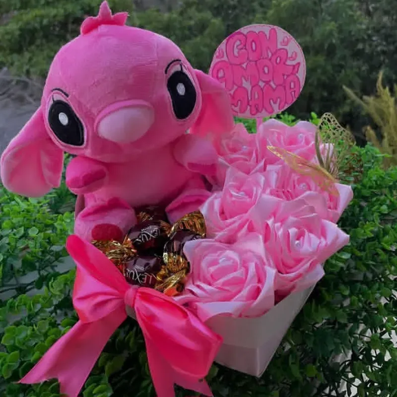 Corazón de 6 rosas y peluche