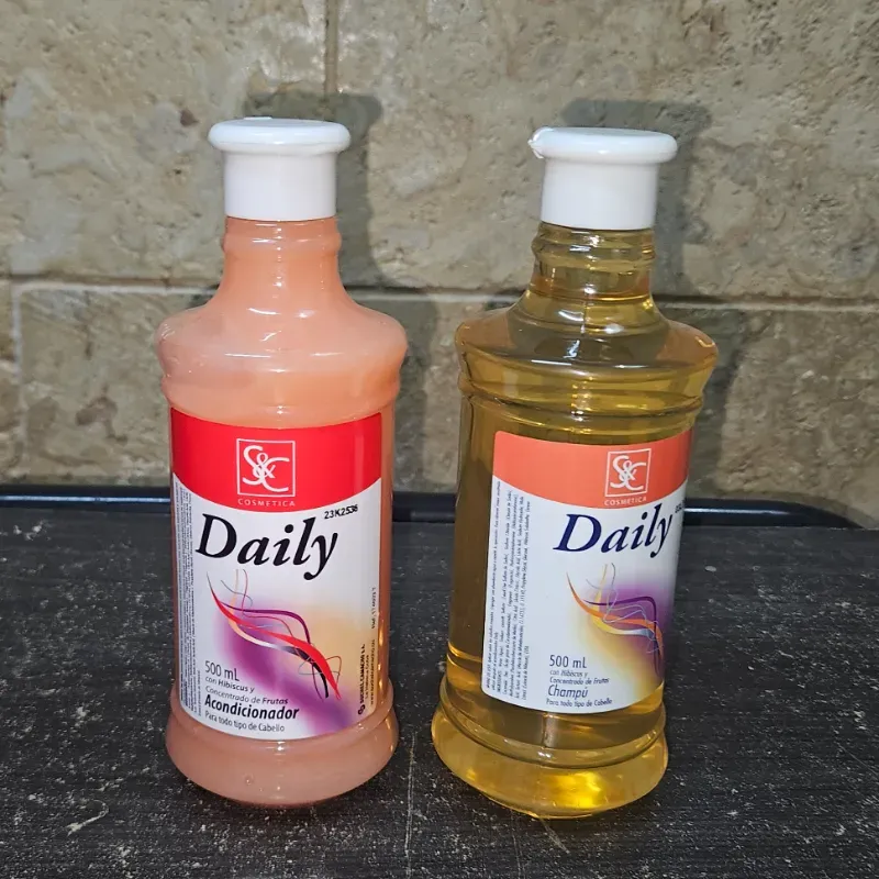 Juego de Champú y Acondicionador  S&C Daily