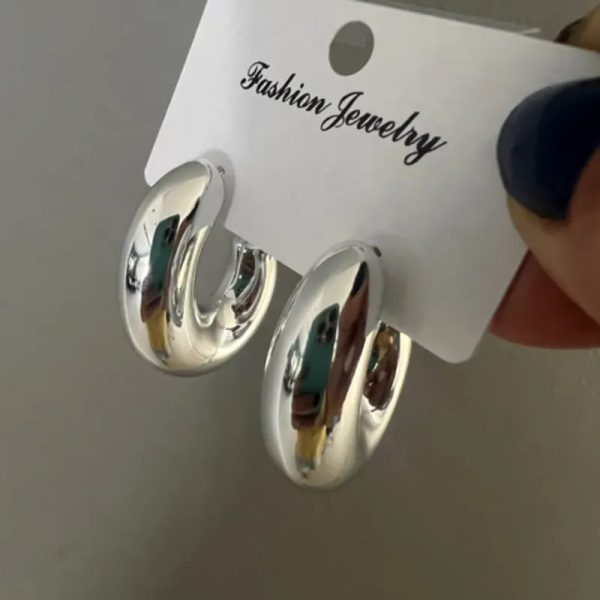 Argollas plateadas grandes