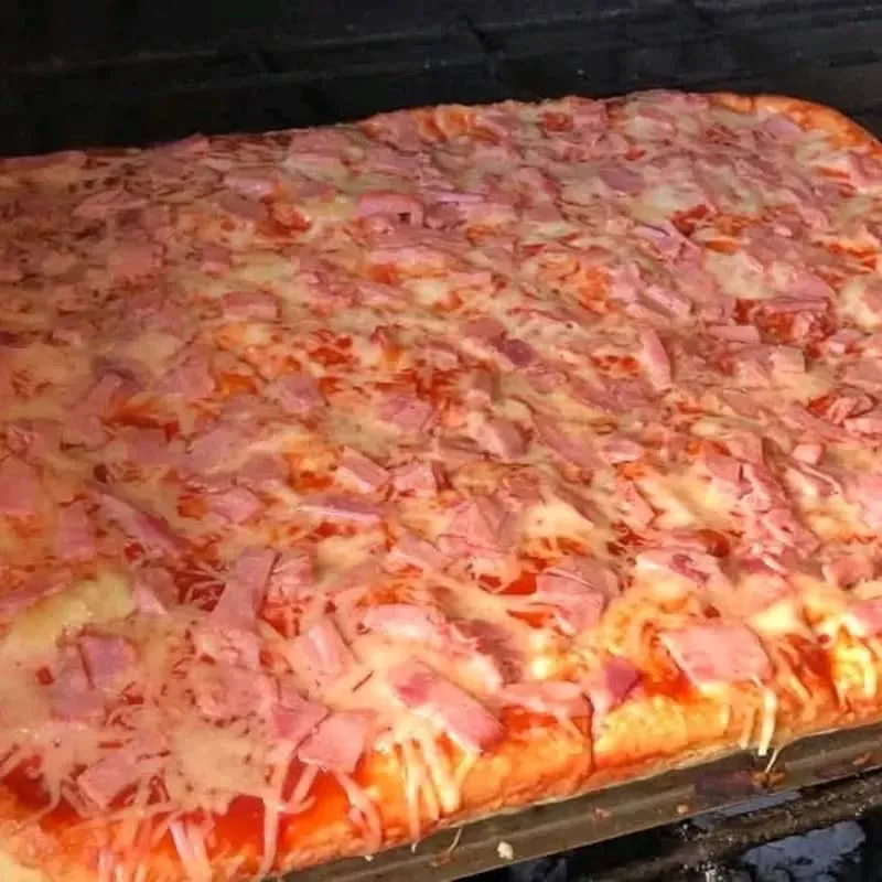 Pizza Familiar de Jamón y Queso