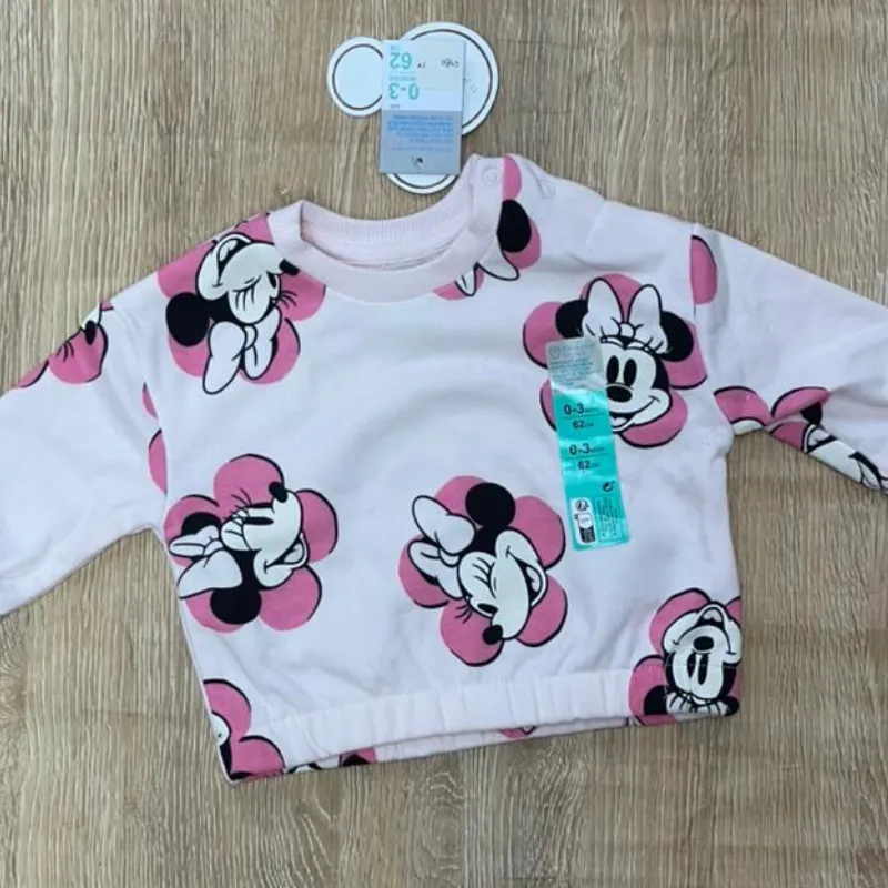 Abrigo rosado con Minnie Mouse