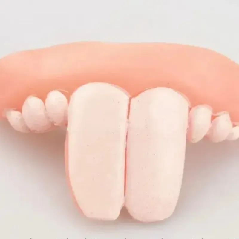 Dientes falsos para complementar disfraces