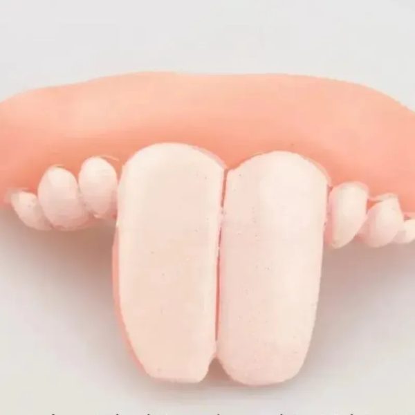 Dientes falsos para complementar disfraces