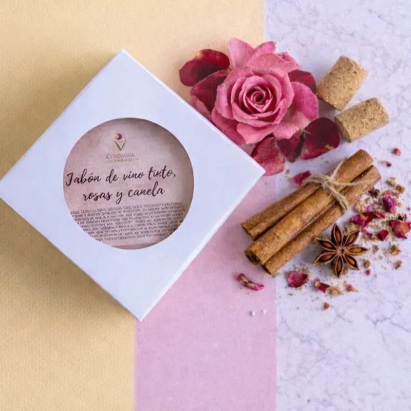 Jabón de vino tinto, rosas y canela (limitado)
