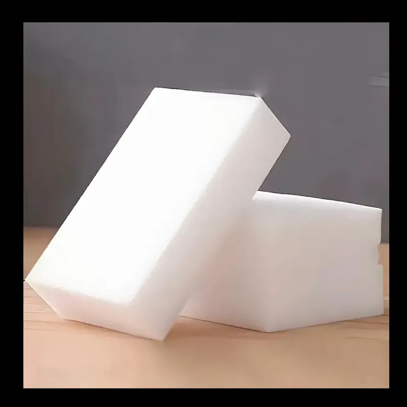 Esponja de fregar blanca