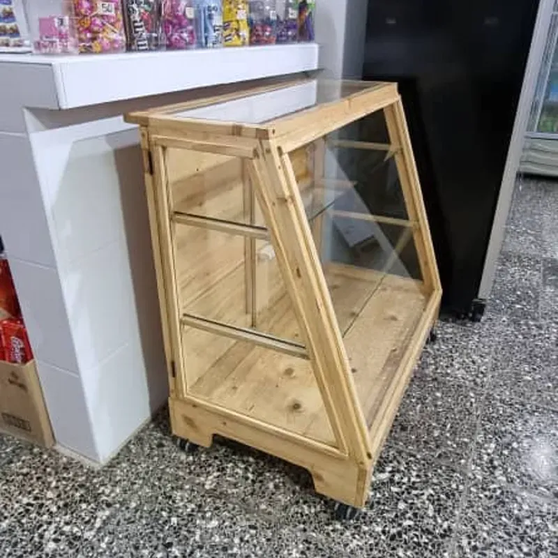 Vitrina de cristal y madera (exhibidor)