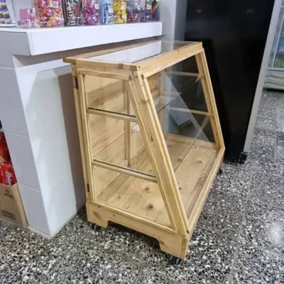 Vitrina de cristal y madera (exhibidor)