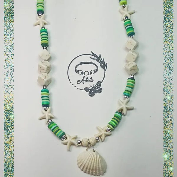 Collar de fimo con estrellas de mar y conchas