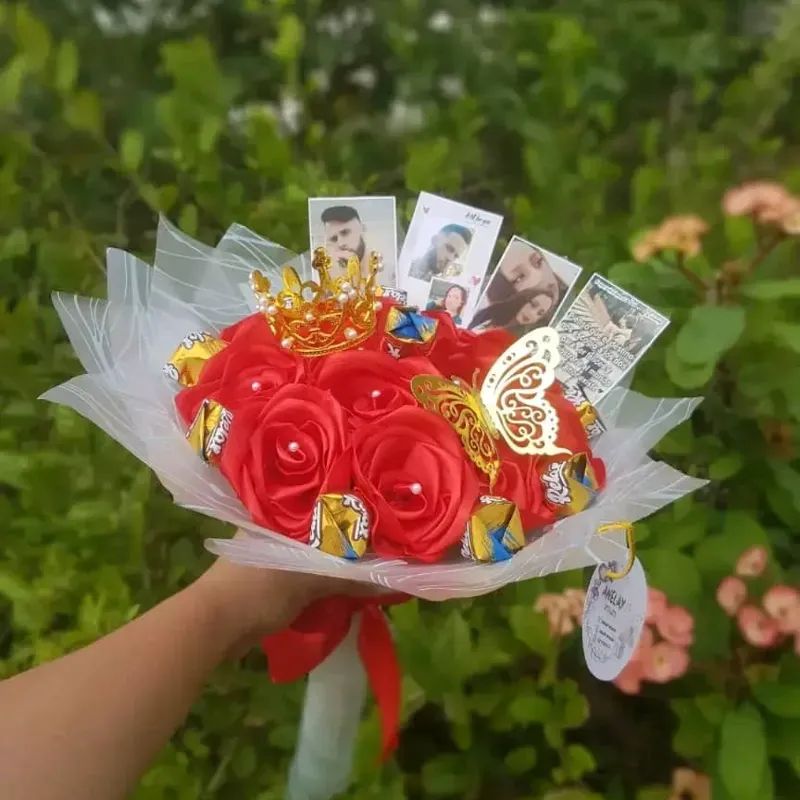 Ramo de 13 rosas eternas