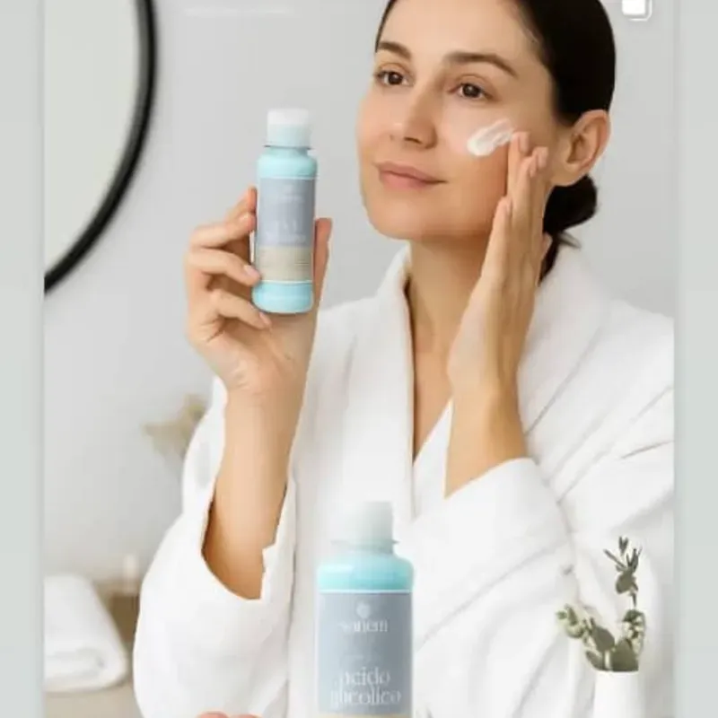 Crema Ácido Glicólico + Ácido Hialurónico 120ml* (Sanem