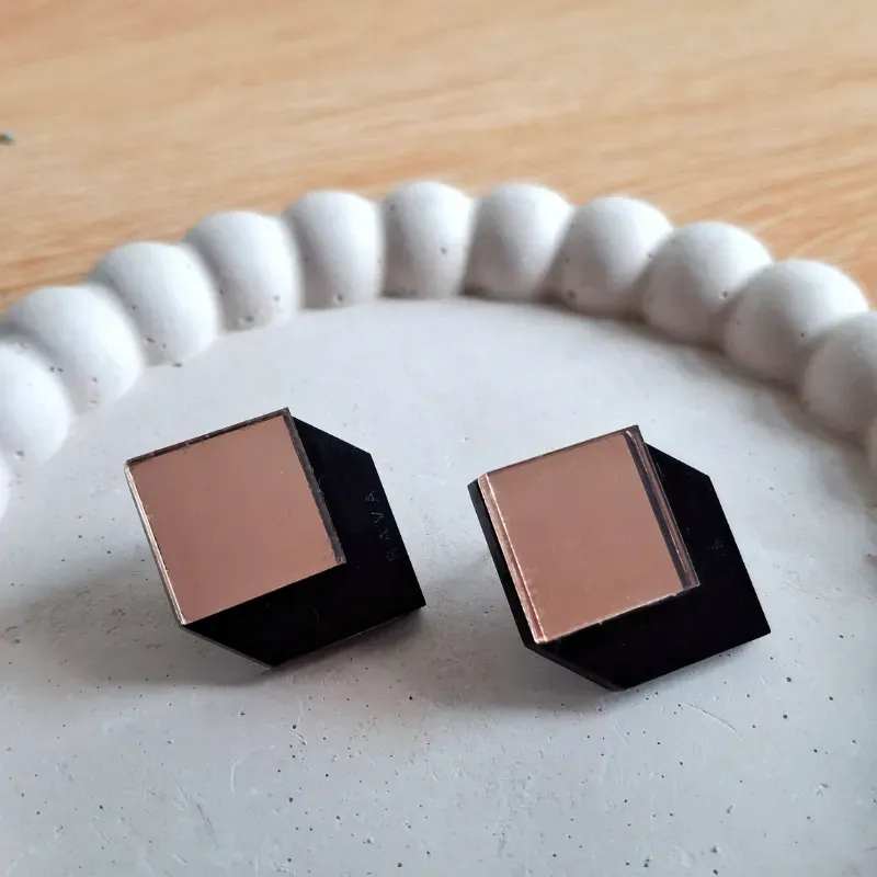 Bauhaus cuadraditos oro rosa