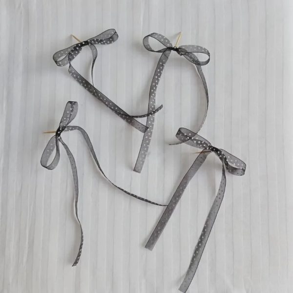 Cake topper