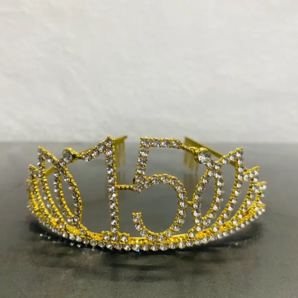 Corona de 15 Dorada