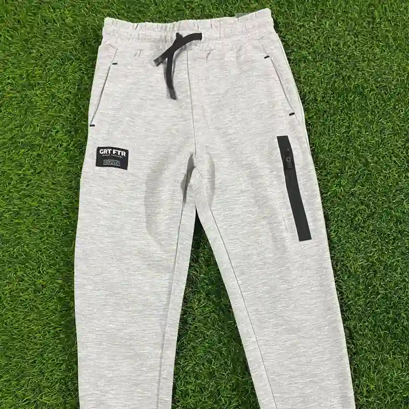 Mono deportivo gris