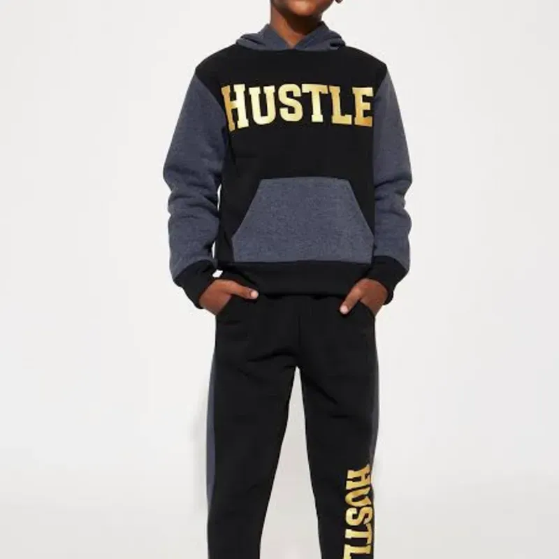 Conjunto de mono y abrigo