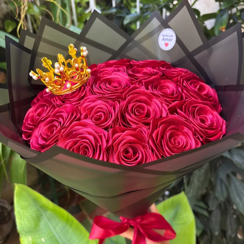 Ramo de rosas eternas♥️