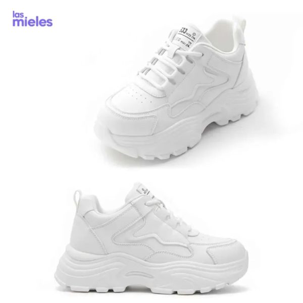 Tenis altos con suela gruesa
