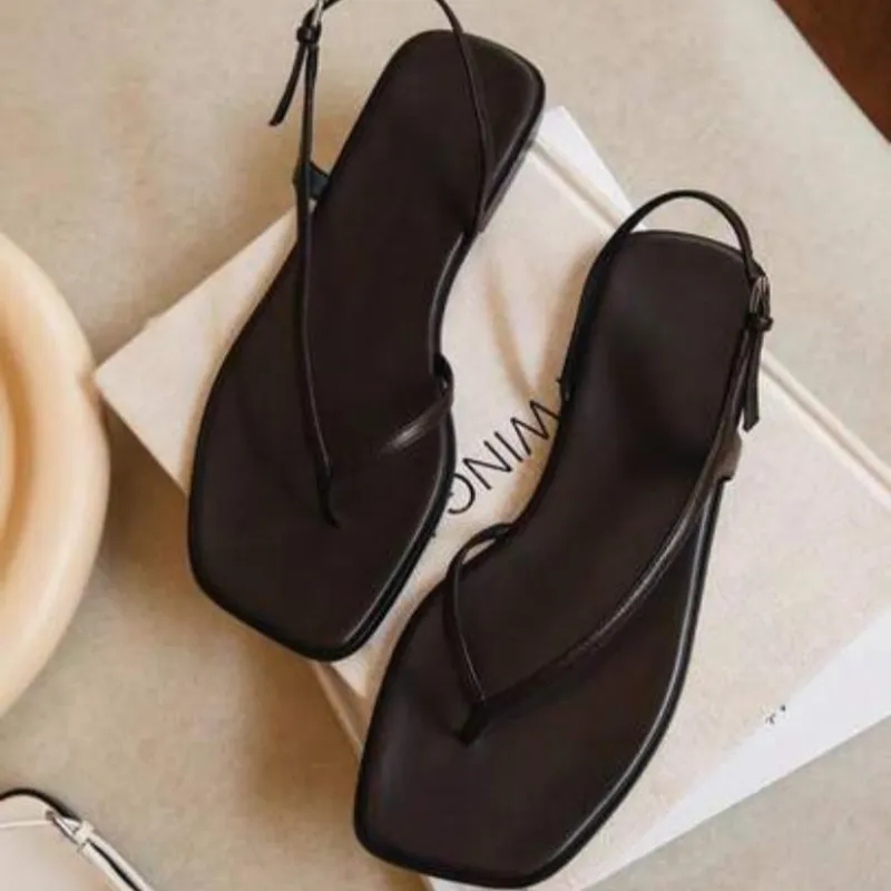 Sandalias carmelitas