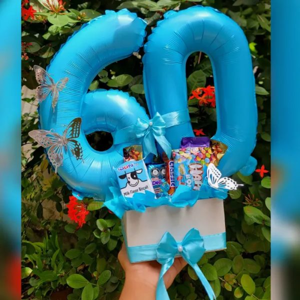 MiniCesta con globos de # 