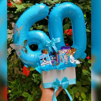 MiniCesta con globos de # 