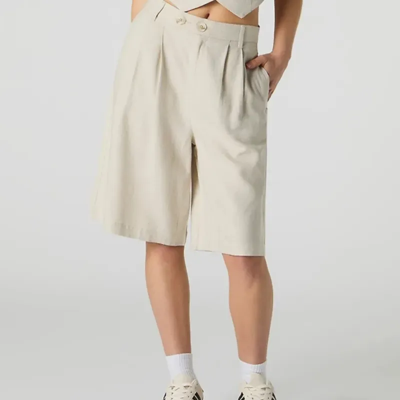 Bermuda beige de lino