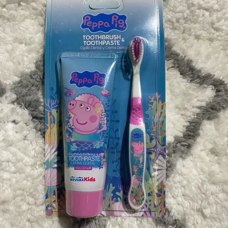 Set de pasta y cepillo Peppa Pig $6 USD