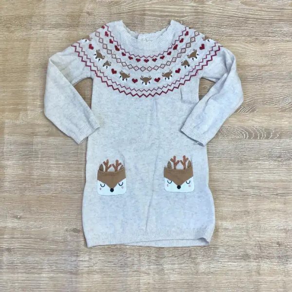 Vestido con renos y corazones
