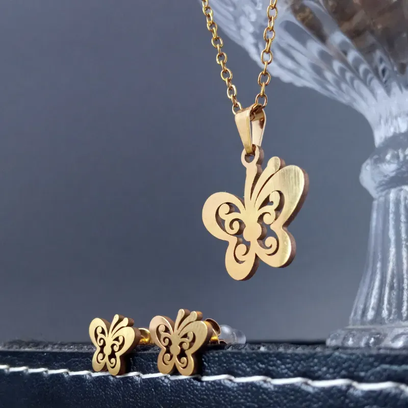 Set de Collar y Aretes 