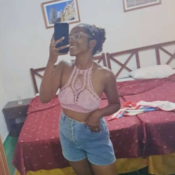 Top con diseño de piña
