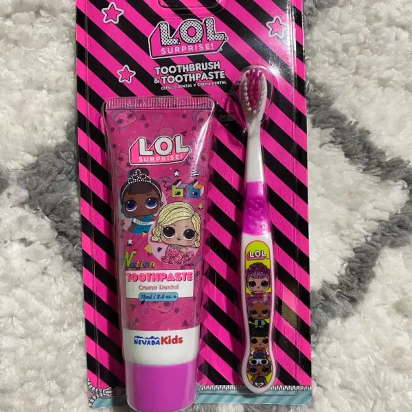 Set de pasta y cepillo LOL $6 USD