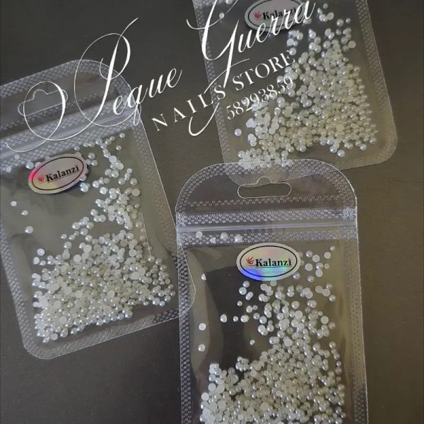 Medias perlas blanco hueso