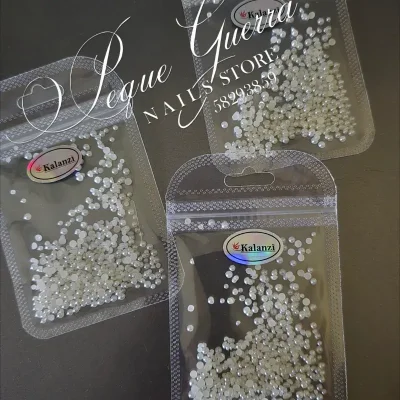 Medias perlas blanco hueso