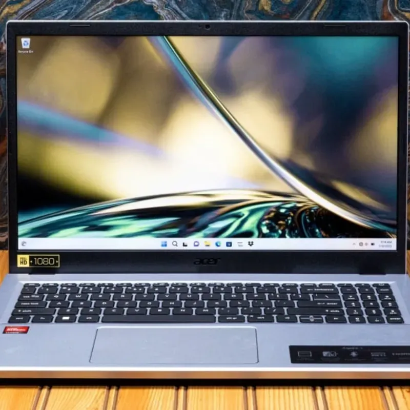 Laptop Acer Aspire 3 15 A315-24P - AMD Ryzen 3 - 7320U