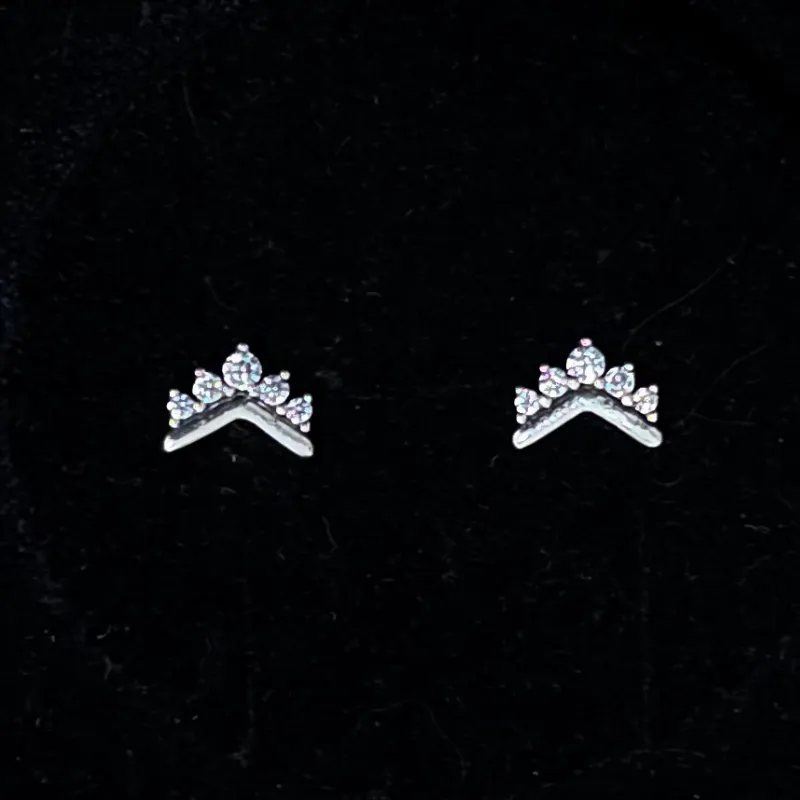 Aretes Corona