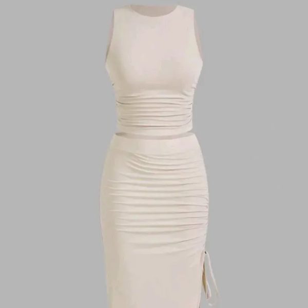  Conjunto de falda larga fruncida y top estilo camiseta — Beige