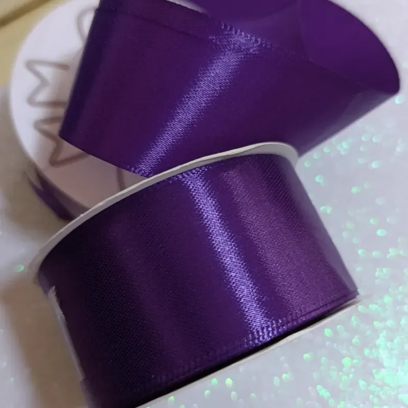 Cinta de satín de 4cm de ancho color morado