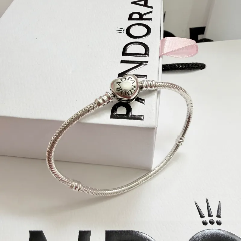 Pulso flexible cierre corazón clásico Pandora