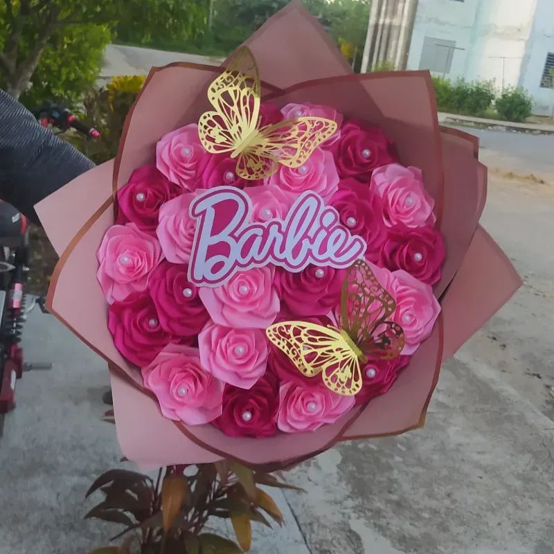 Ramo de 25 rosas. BARBIE