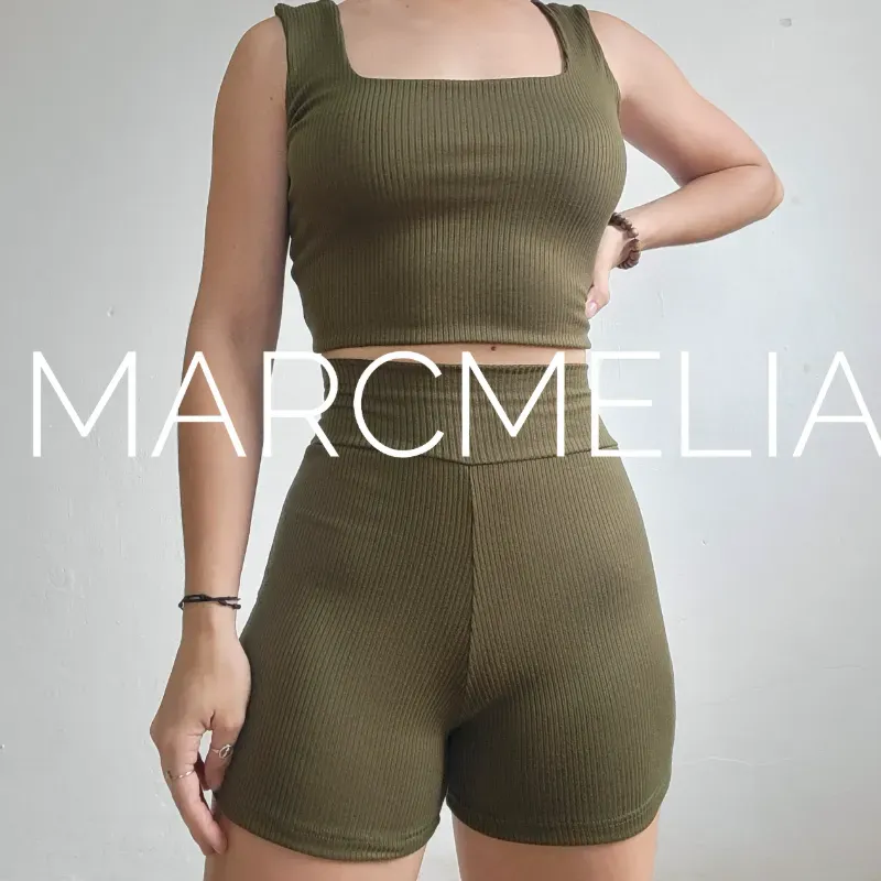 LICRA/CAMISETA ESCOTE CUADRADO (ENCARGO)