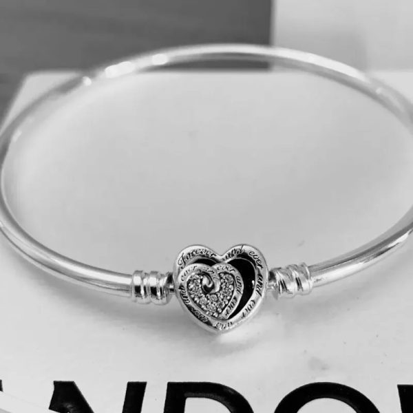 Pulsera rígida
