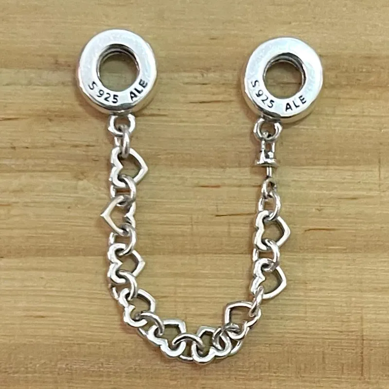 Cierre de seguridad cadena de corazones