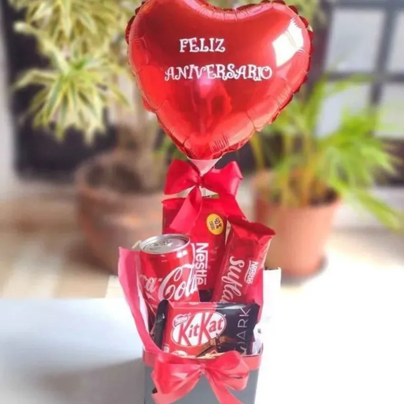 CAJA CON CHUCHES Y GLOBO