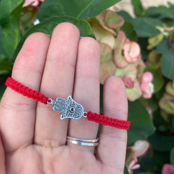 Pulsera tejida de hilo con Mano de Fátima 